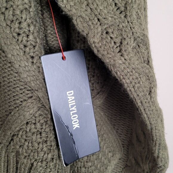 Gilli Olive Green Cable Knit Sweater Oversized Long Sleeve Size M NWT - Picture 8 of 12